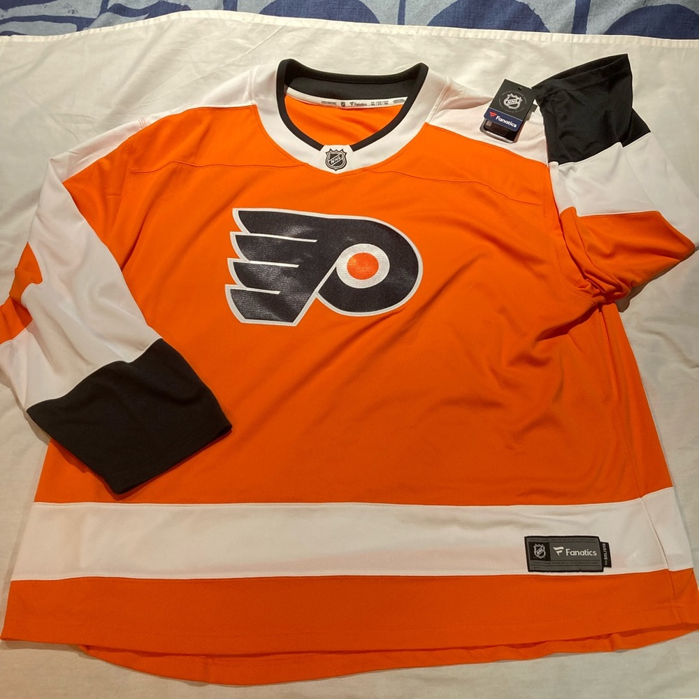 Philadelphia Flyers Jersey, Men’s size 5XLT, NWT! Officially Licensed!